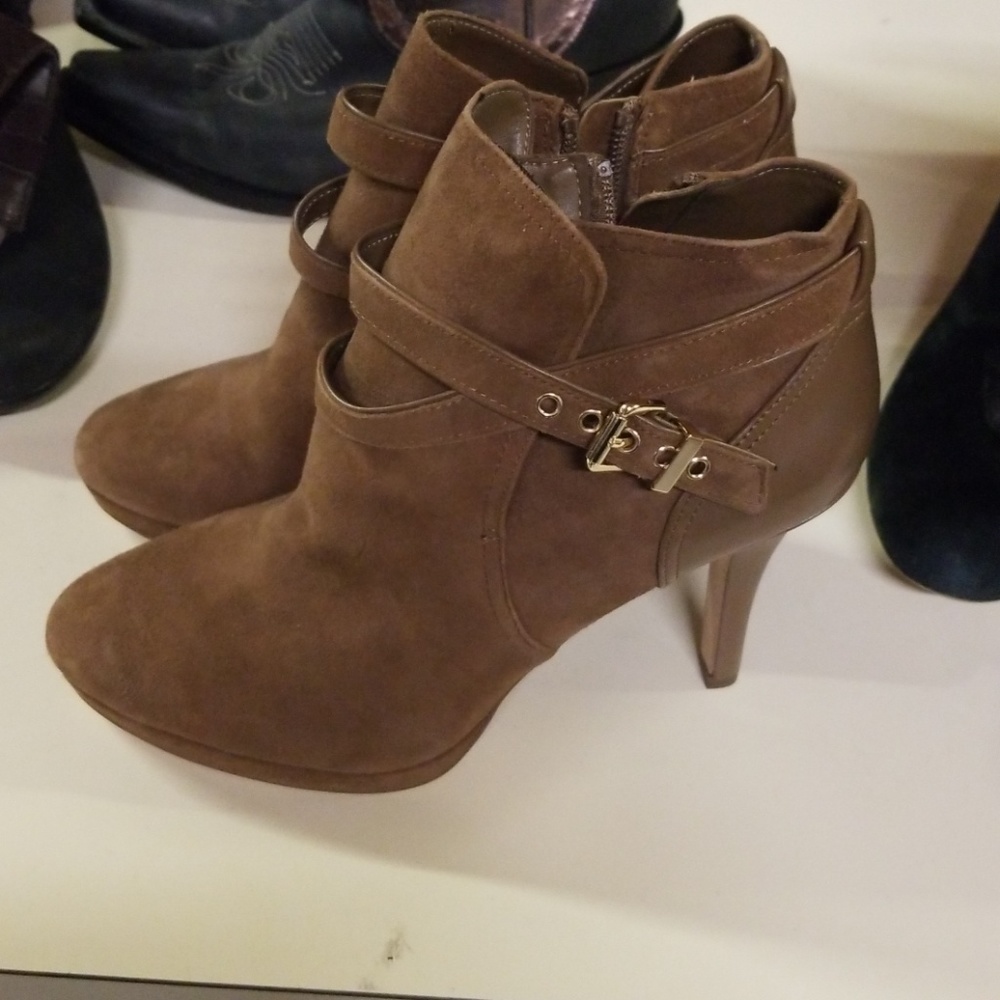 Short booties